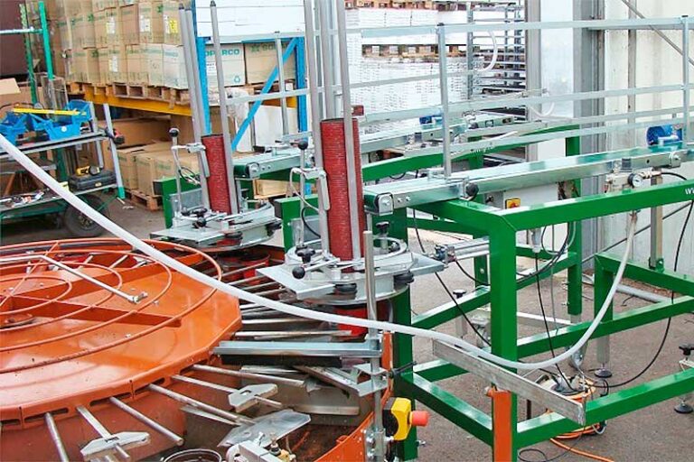 Removable and flexible pot dispenser easy pot type change